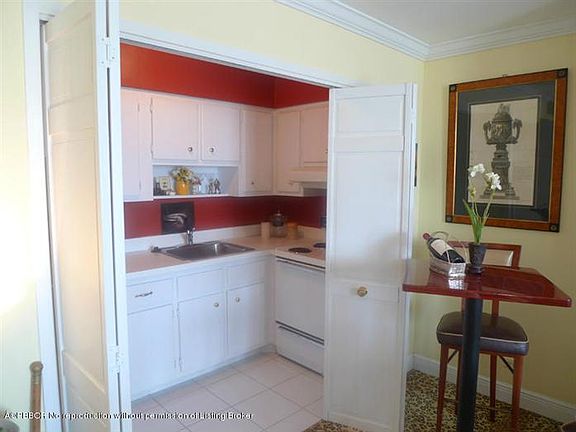 5th image of 227 Brazilian Ave #150