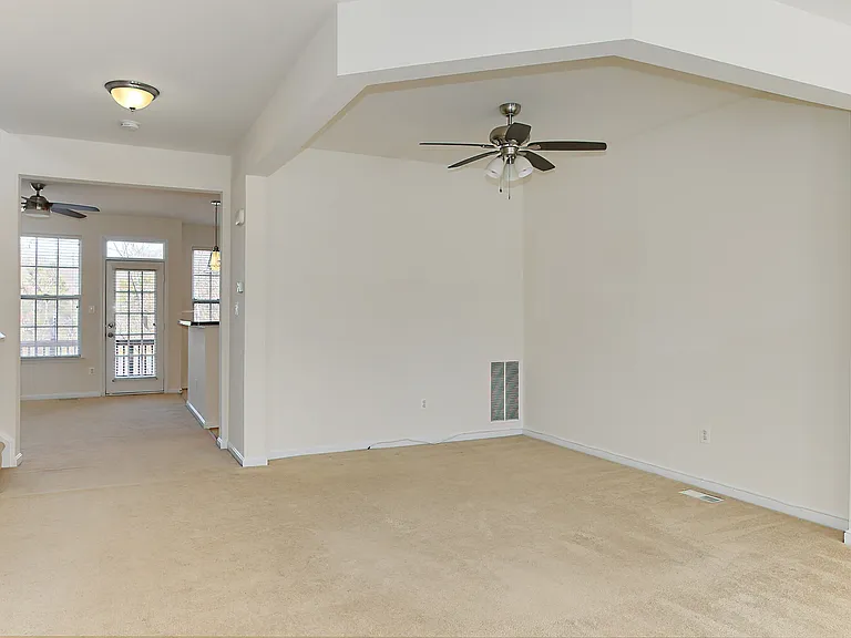 21510 Iredell Ter — Photo 27