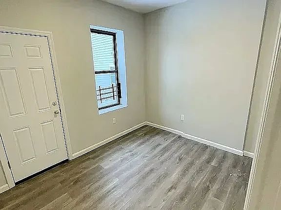 3rd image of 383-385 Avon Ave #383-2L