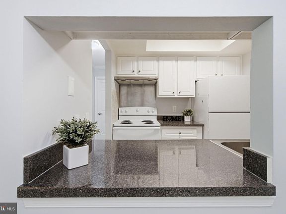 4th image of 18322 Streamside Dr APT 301