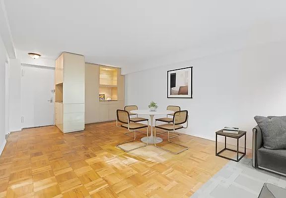 3rd image of 55 E 9th St APT 6N