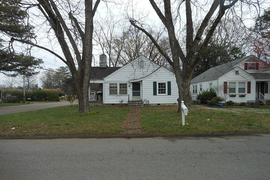 1st image of 100 S Saint Marks Ave