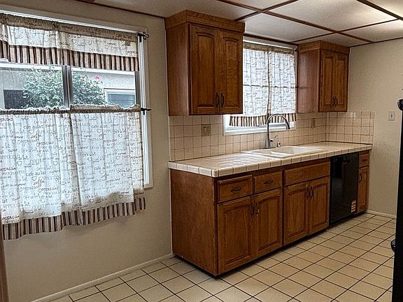 3rd image of 4341 Knoxville Ave