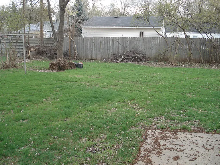 3432 Regent Ave N — Photo 3