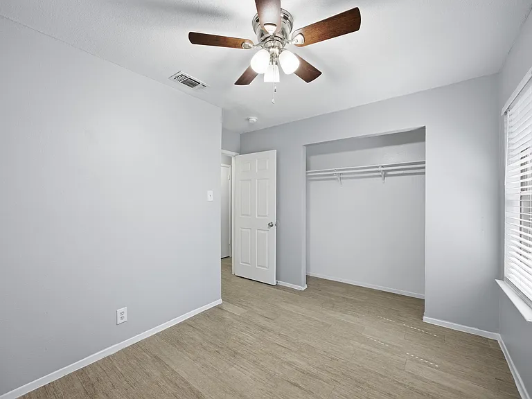 430 Kendalia Ave #0 — Photo 14