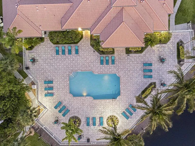 Waters Edge Delray — Photo 38