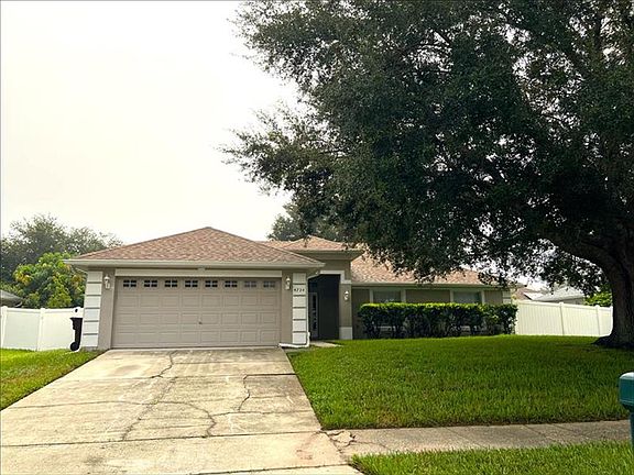 5th image of 4724 Ashton Dr W