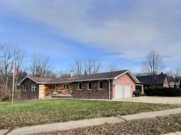 2501 Sand St, Portage, IN 46368