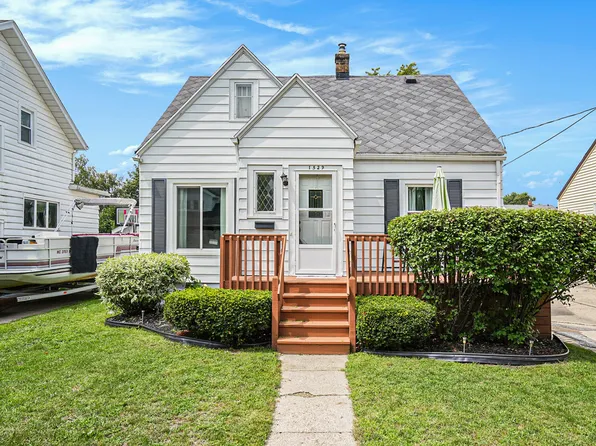 1529 Fremont Ave NW, Grand Rapids, MI 49504