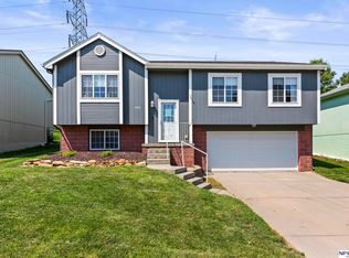 7918 Howell St, Omaha, NE 68122