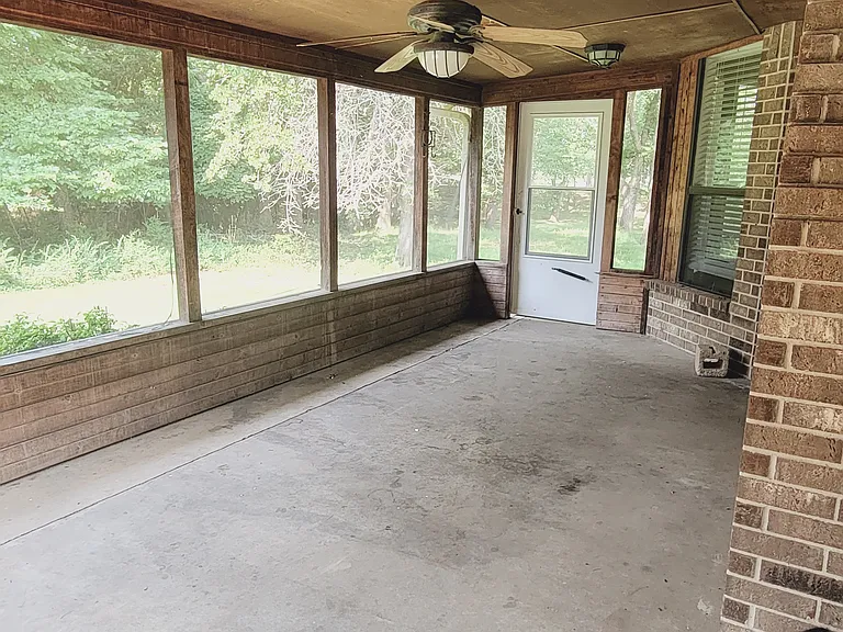 4305 Liberty Cir — Photo 15