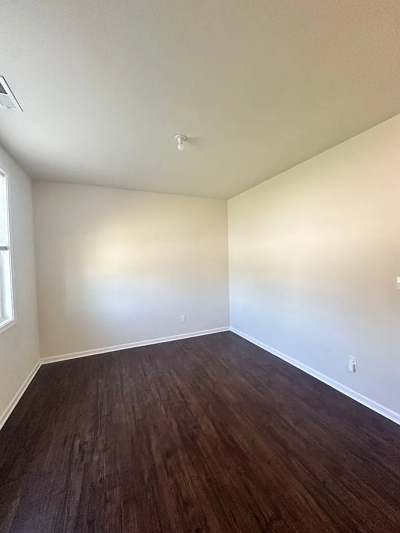 Spacious 4-Bedroom Home Available Now! — Photo 2