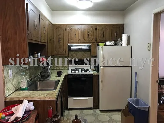 Rented by Signature Spaces NYC Corp | media 12