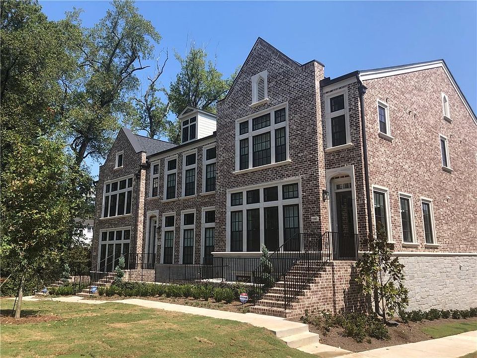 2nd image of 263 Devin Pl NE