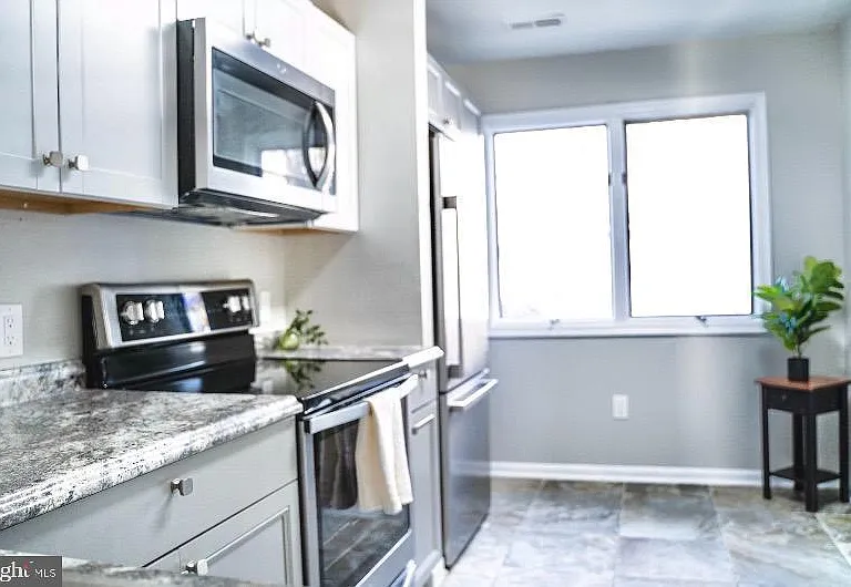 802 Marion Quimby Dr — Photo 15