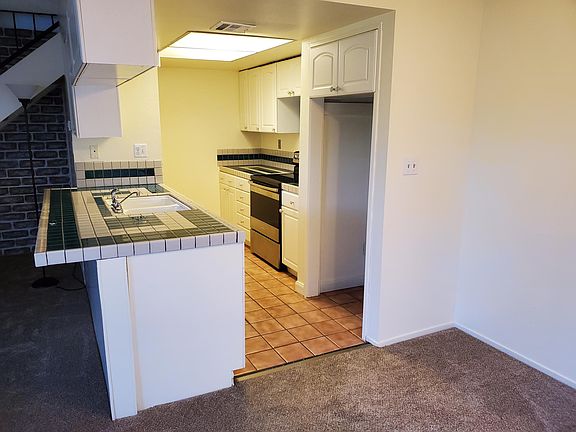 5th image of 3029 Knollwood Ave