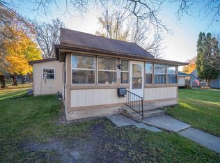 322 Main St, Pewaukee, WI 53072