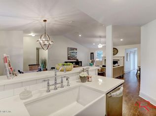 3148 Roundham Ln, Jacksonville, FL 32225