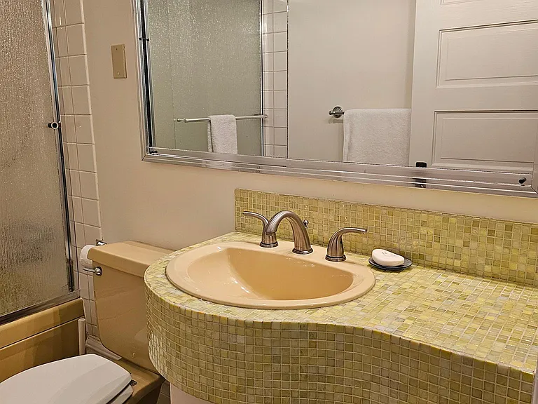 307 NE Graham St — Photo 29