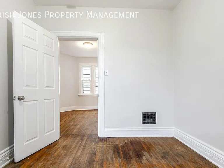 104 Grote St #LOWER REAR — Photo 12