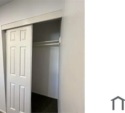 952 Chester St — Photo 9