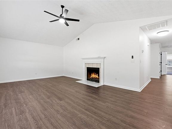 5th image of 275 Jack Russell Rd