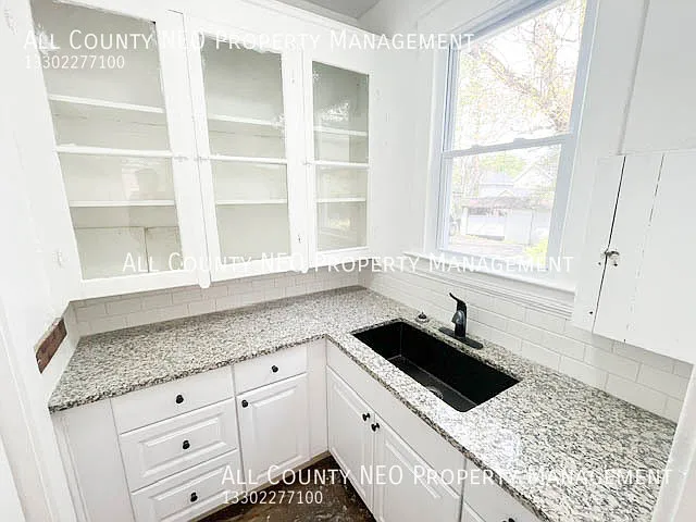 Building Photo - 7505 Lawnview Ave