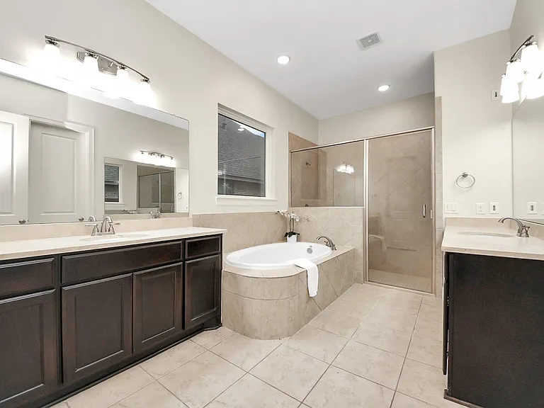 9814 Carver Dr — Photo 12