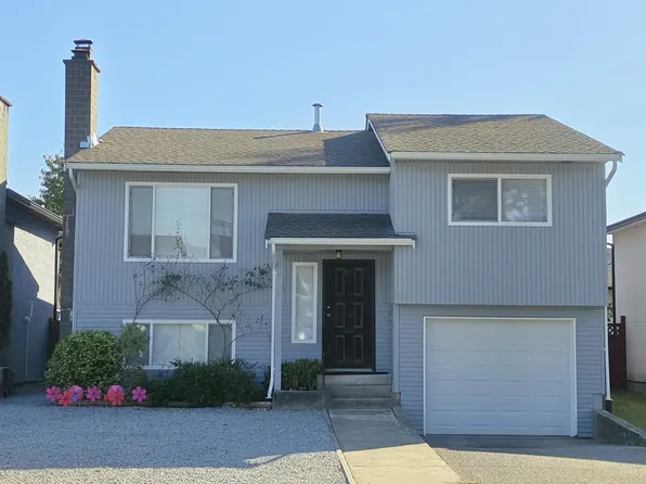 3220 Harwood Ave, Coquitlam, BC V3E 1T8