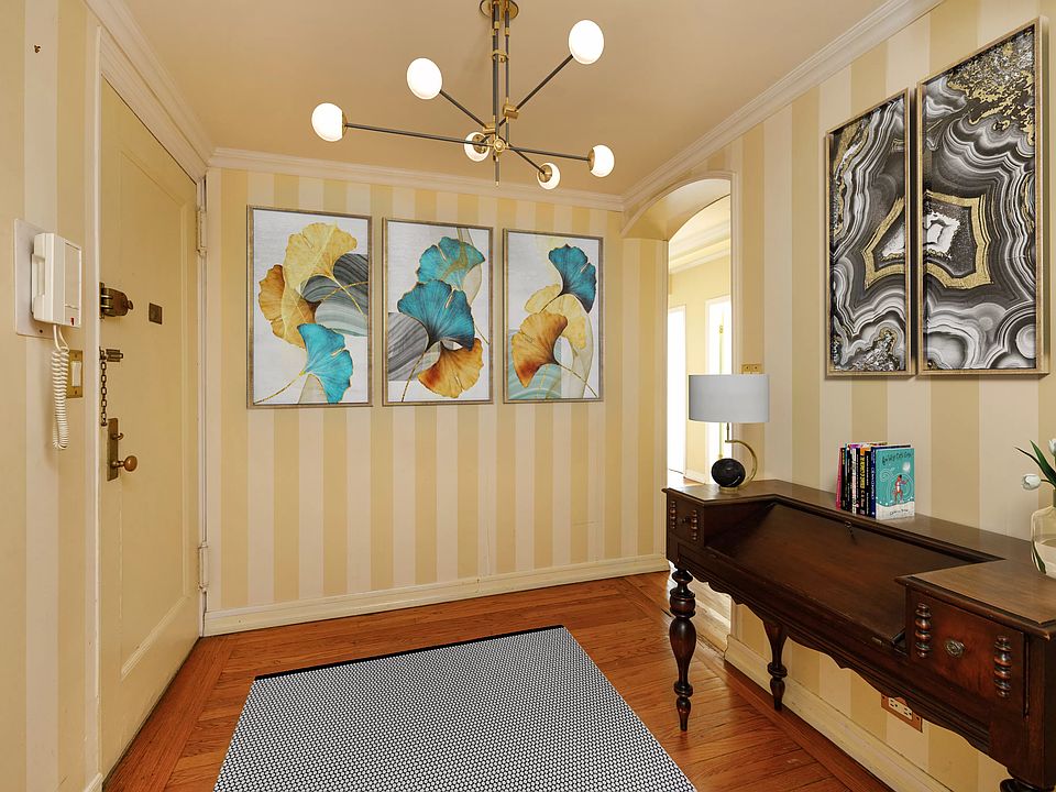 1st image of 353 W 56th St #4LM
