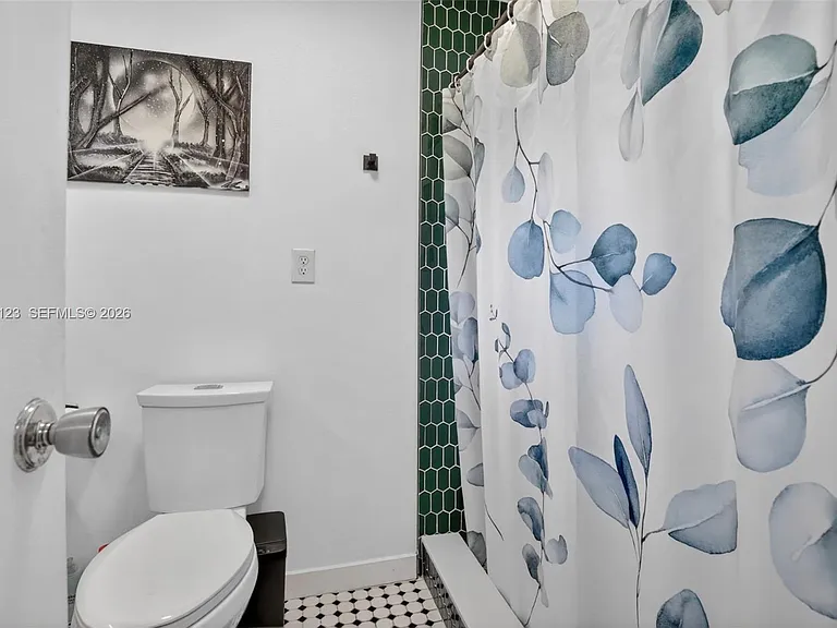 6238 Hayes St #1 — Photo 9