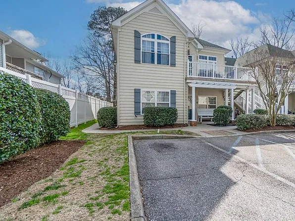 400 Coastal Walk Pl APT 107, Virginia Beach, VA 23451