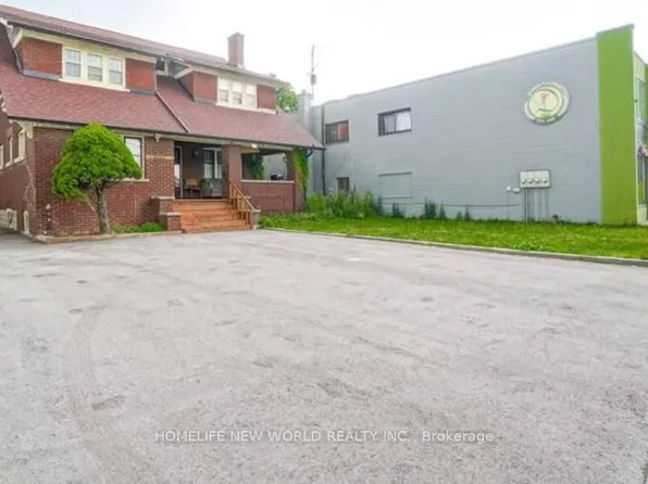 5134 Victoria Ave, Niagara Falls, ON L2E 4E3