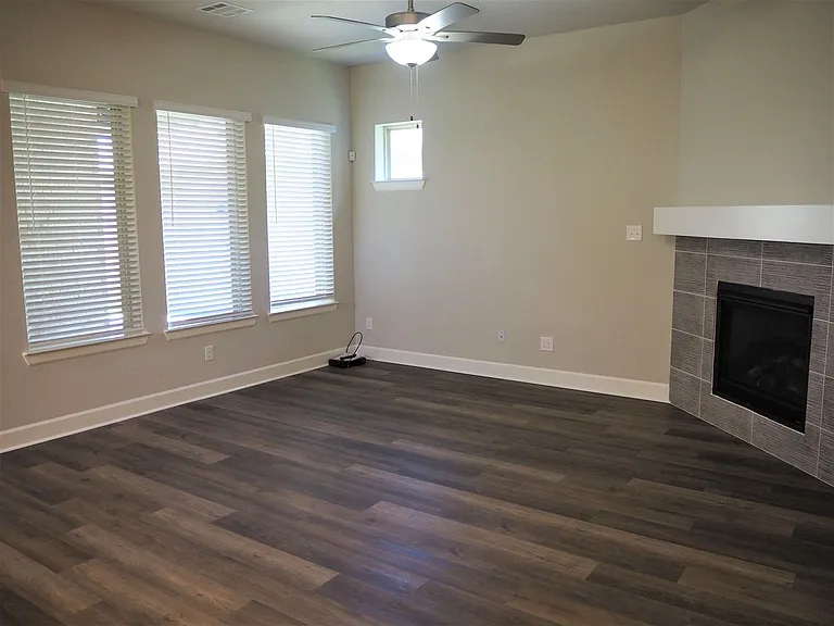 701 Matchbox St — Photo 12
