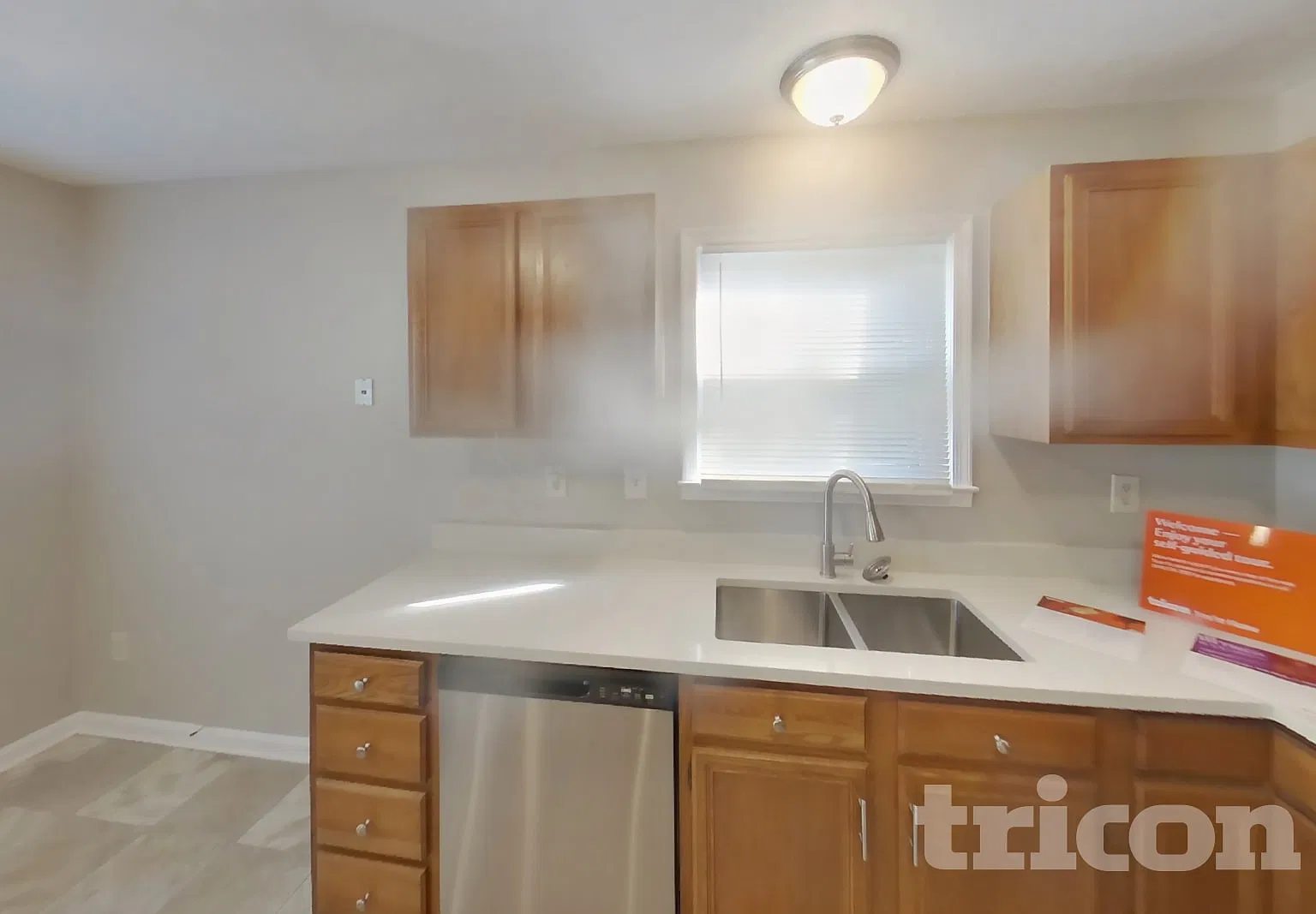 693 212th St Pasadena MD — Photo 4