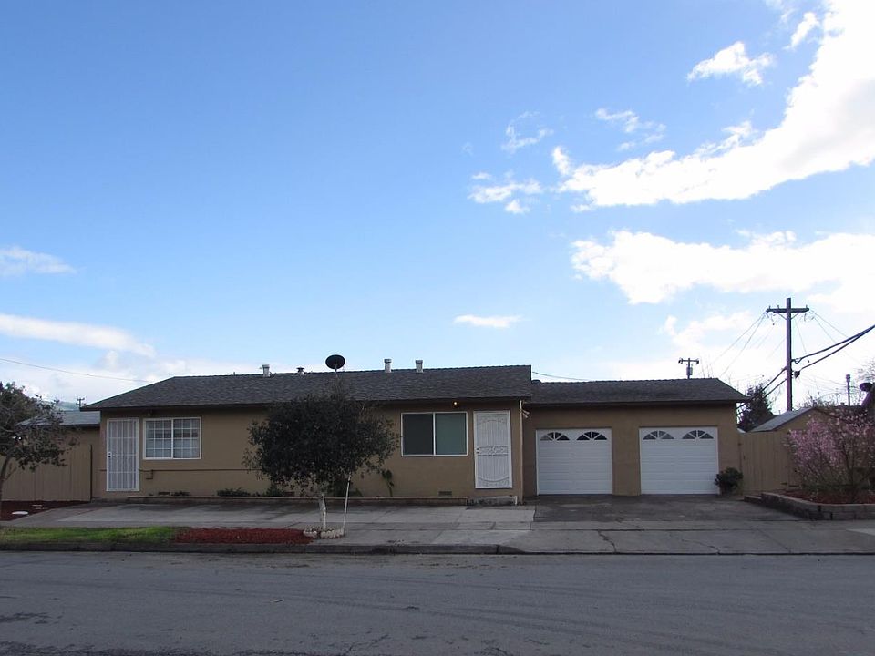 1st image of 2326 Dobern Ave