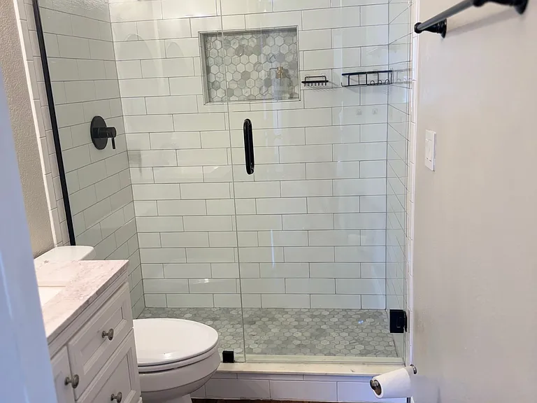 1033 W Laguna Dr — Photo 14