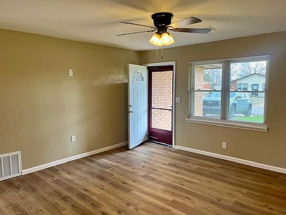 5th image of 502 Highland Dr