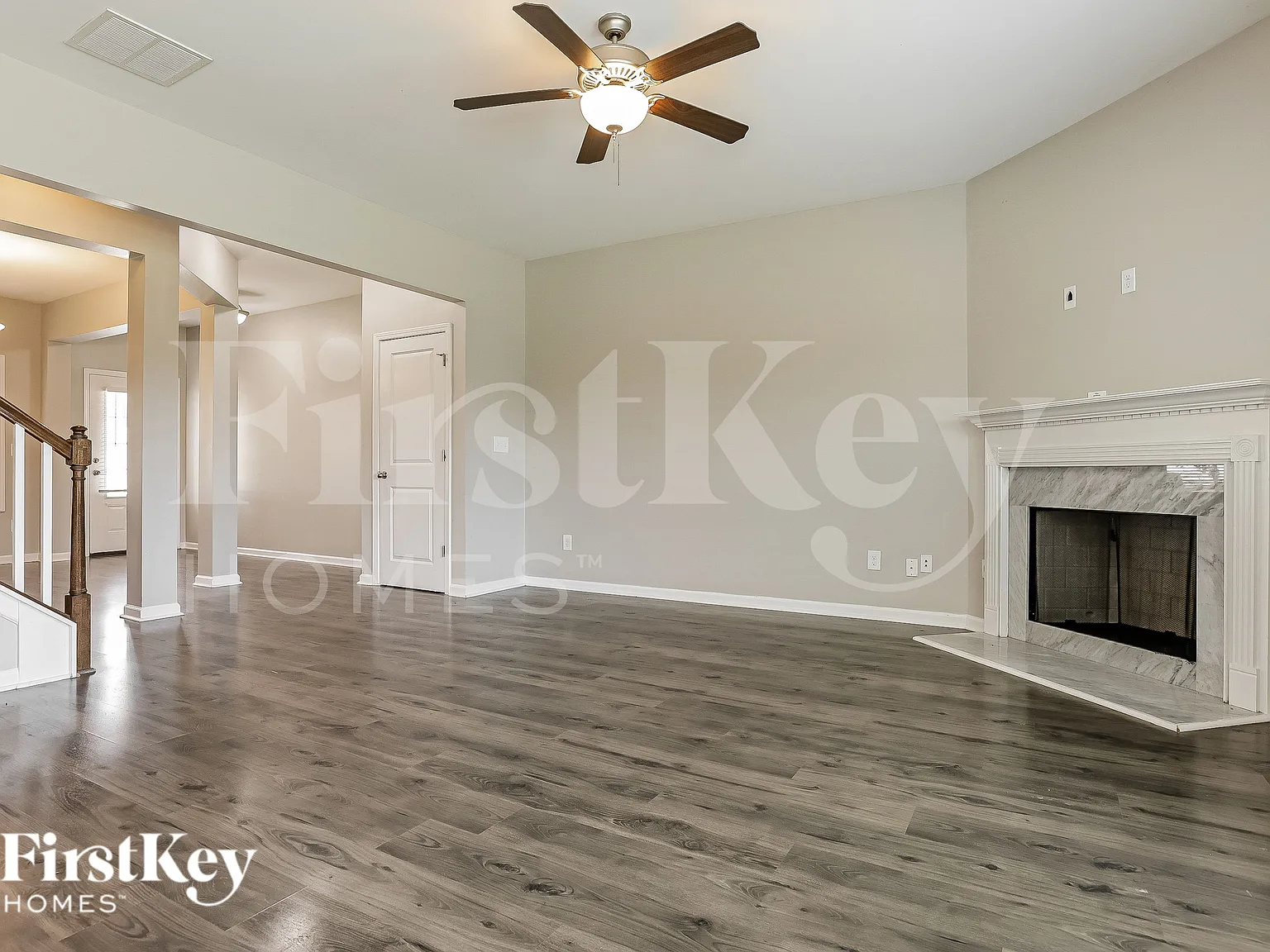 4 bed, 2.5 bath, 2099 sqft, $1,985 — Photo 2