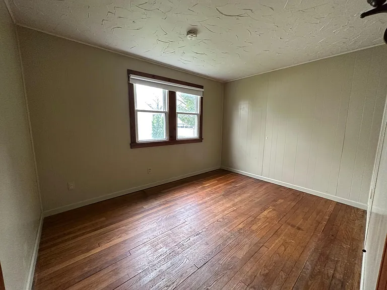 3225 Philmore Ave — Photo 18