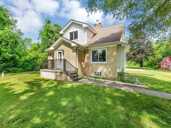 64040 Bates Rd, Lenox, MI 48050