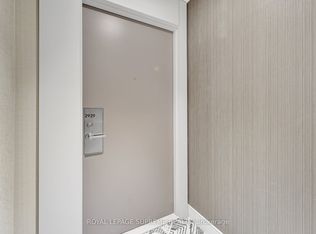 28 Widmer St #2929, Toronto, ON M5V 0T2
