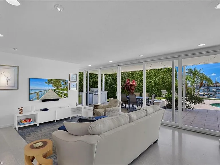 2143 Marina Dr — Photo 14