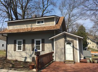 N57W34540 Nickels Point Rd, Oconomowoc, WI 53066