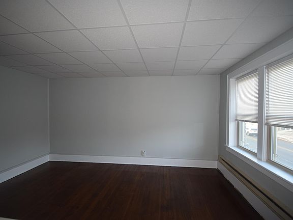 3rd image of 193 Merchants Rd