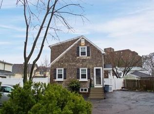 10 Beacon Pl, Melrose, MA 02176