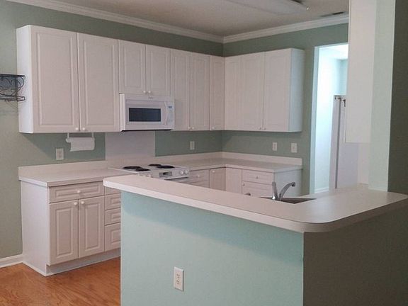 3rd image of 528 Stonecreek Dr