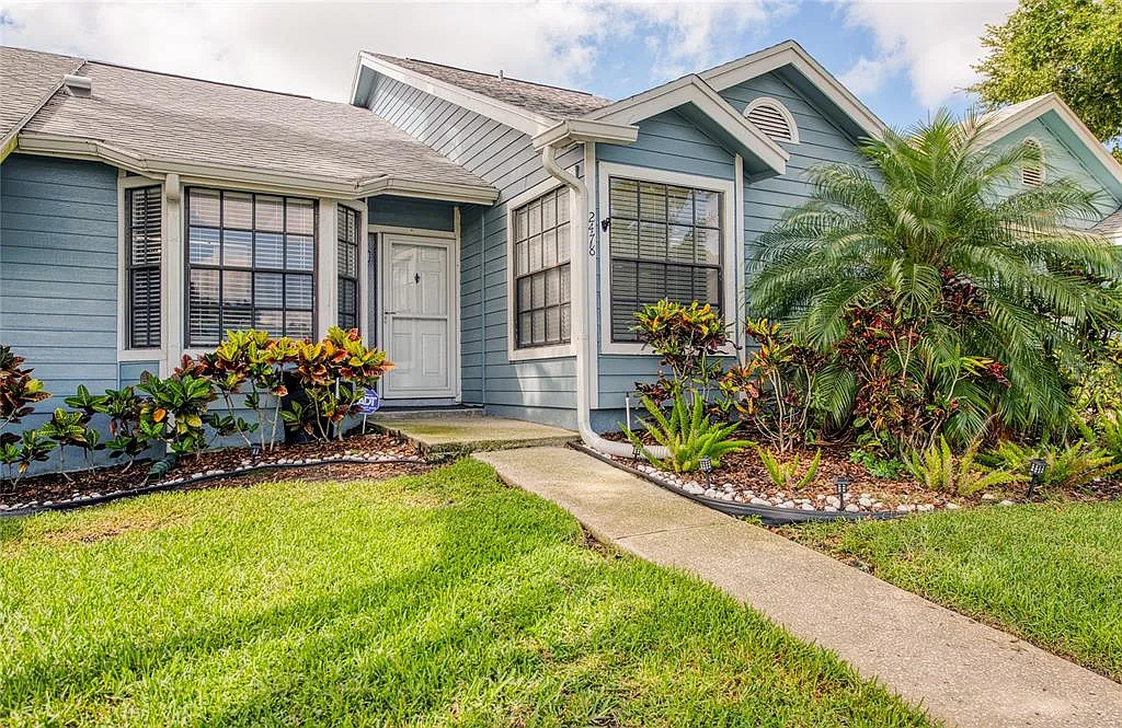 2 bed, 2.0 bath, 1100 sqft, $2,000 — Photo 1