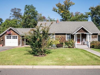 47 Bourdette Place, Amityville, NY, 11701