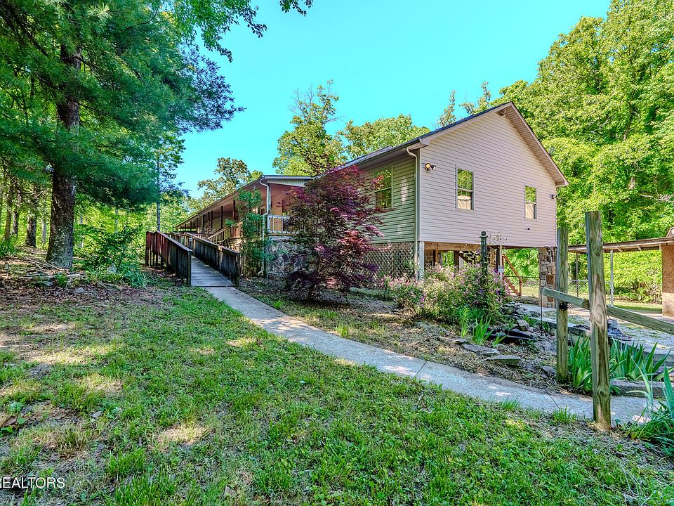 1st image of 2112 Smith Mountain Rd